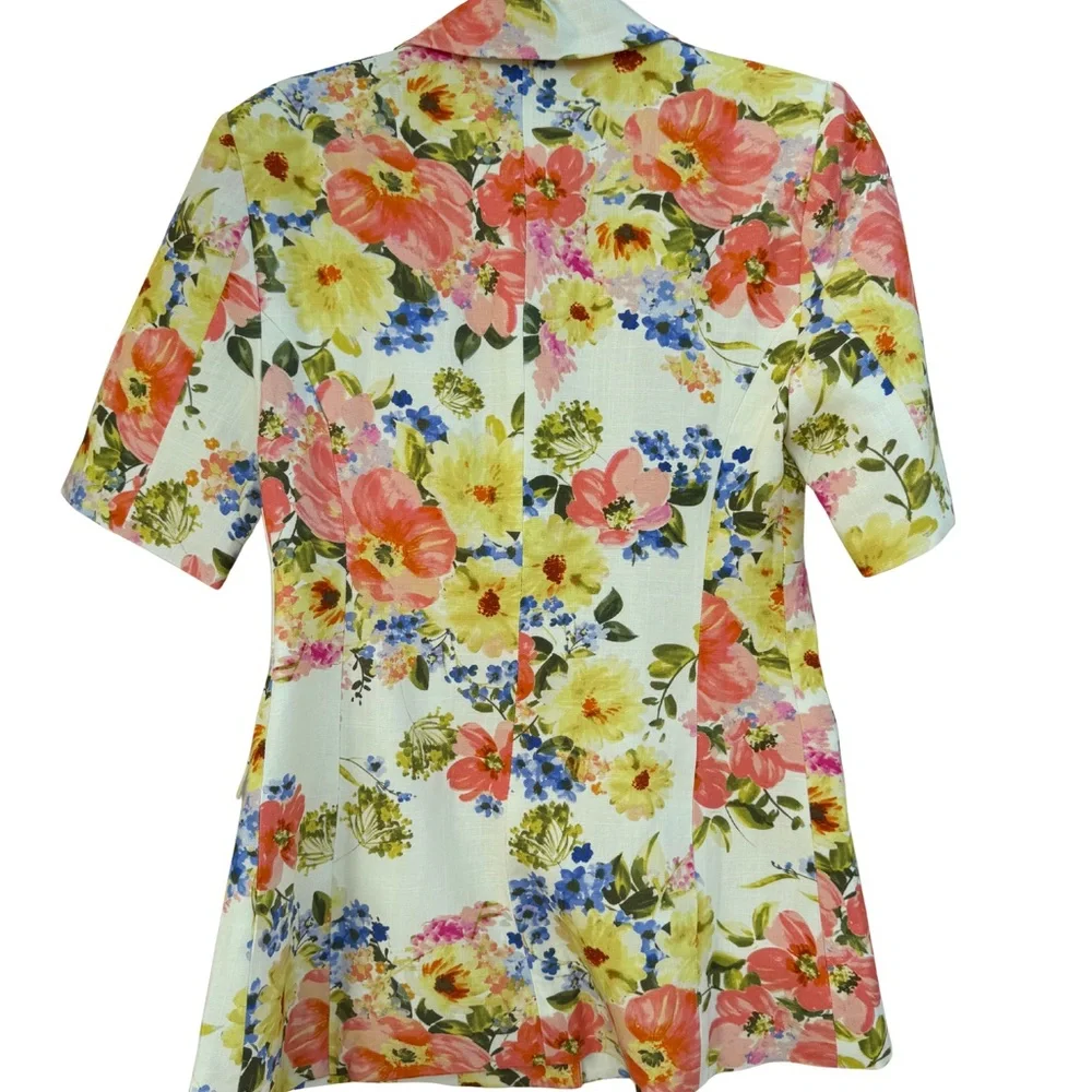 [Never Worn] Vici Floral Short Sleeve Blazer - Picture 4 of 5